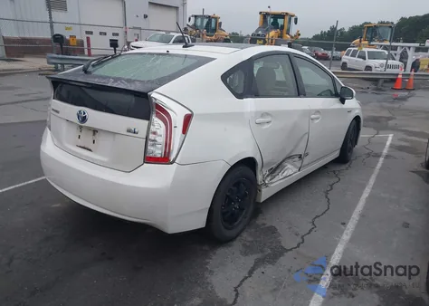 2014 Toyota Prius Four z USA, uszkodzony, nr VIN JTDKN3DU3E1766637